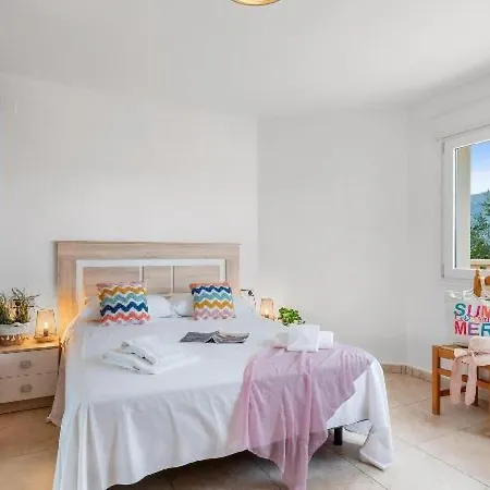By Interhome * Casas de Torrat